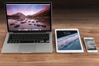 Accessing Technology for Single Mothers: Free iPhone 6 Support